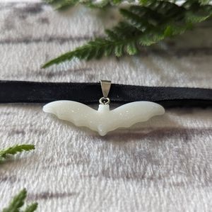 2/15$🖤 Bat choker